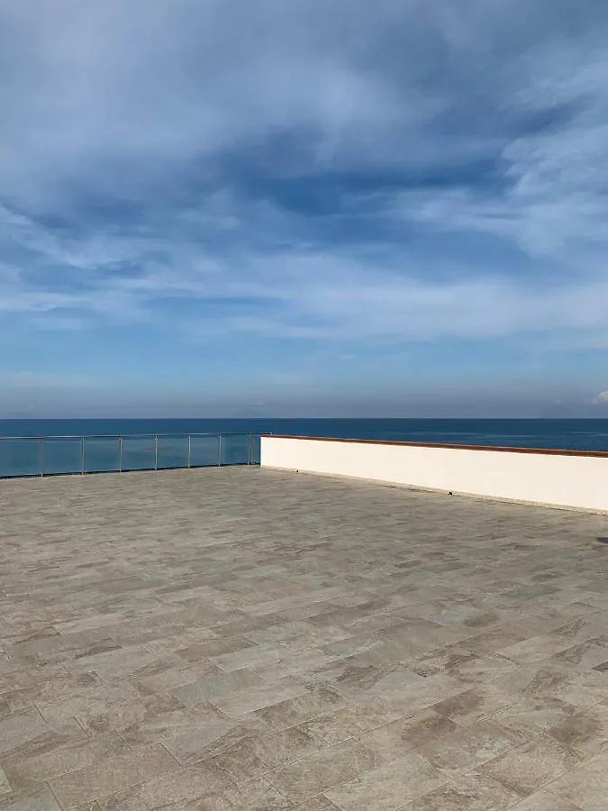 Appartement La Porta Delle Eolie à Capo dʼOrlando